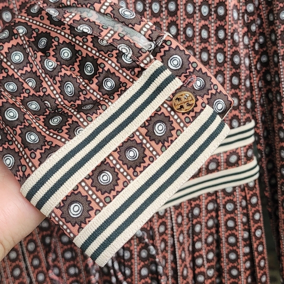 TORY BURCH Silk Blend Pleated Skirt Sun Prints All Over Dress Size Small - Picture 10 of 16